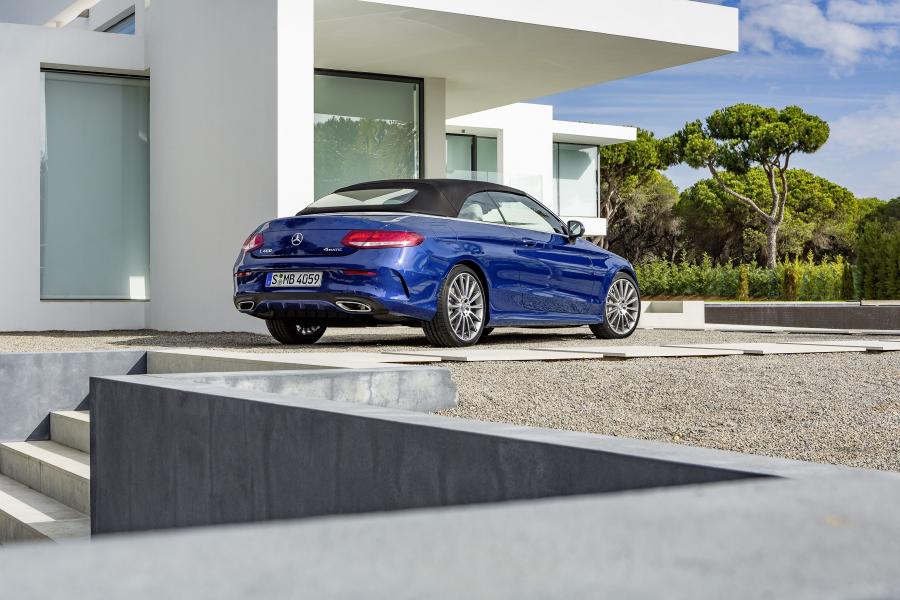  Mercedes-Benz C400 4Matic Cabriolet AMG Line 2016 года  (фото 9 из 30)